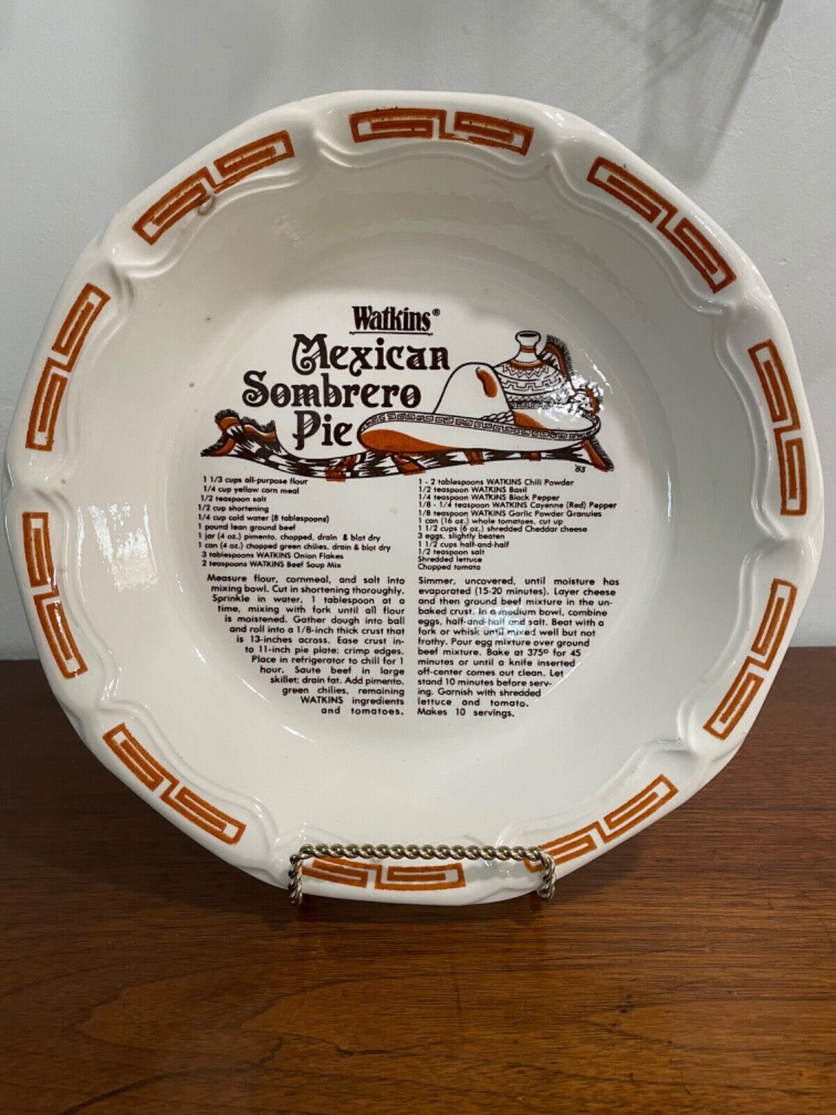 Vintage Watkins 11” Ceramic Mexican Sombrero Pie Plate Deep Dish w/Recipe