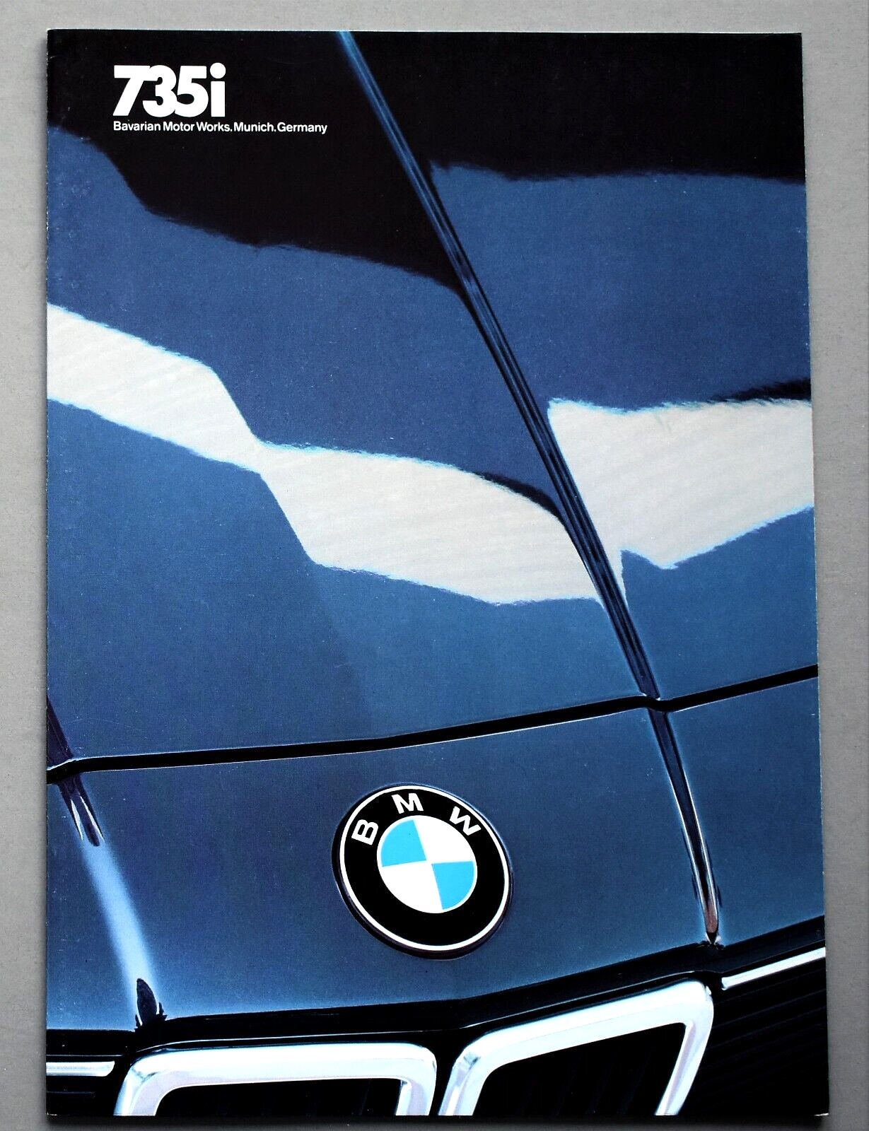 1985 BMW 735i PRESTIGE SALES BROCHURE CATALOG ~  32 PAGES