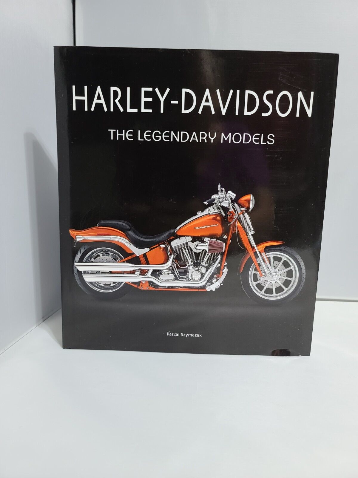 HARLEY DAVIDSON The Legendary Models BOOK hardcover MOTORCYCLE Pascal Szymczak