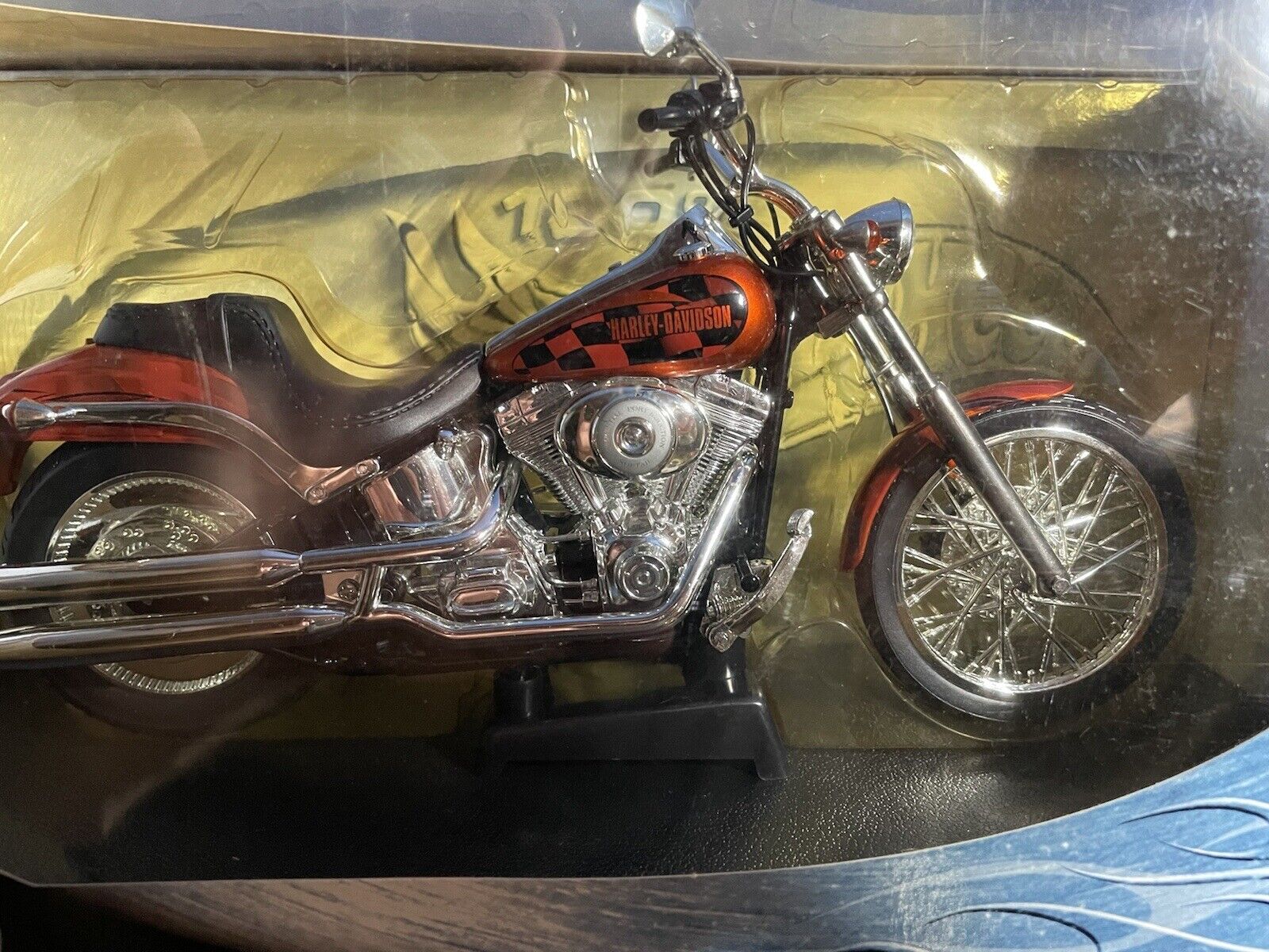 Hot Wheels Harley Davidson Softail Deuce Motorcycle 1:10 Collectible 2001 ORANGE