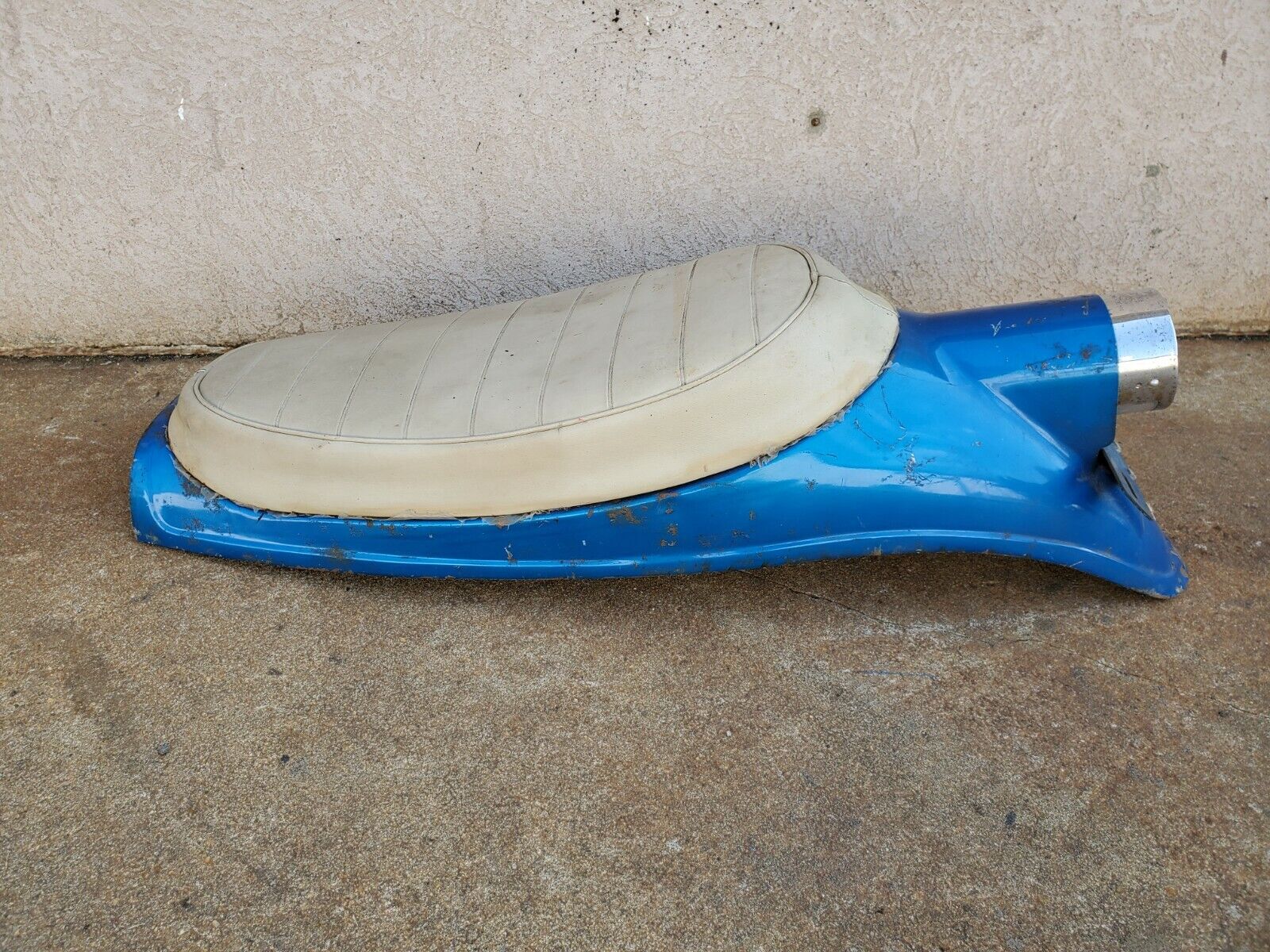 Vintage Italian Benelli Mojave 260 360  Seat Fender Fairing Body Moped Scooter 