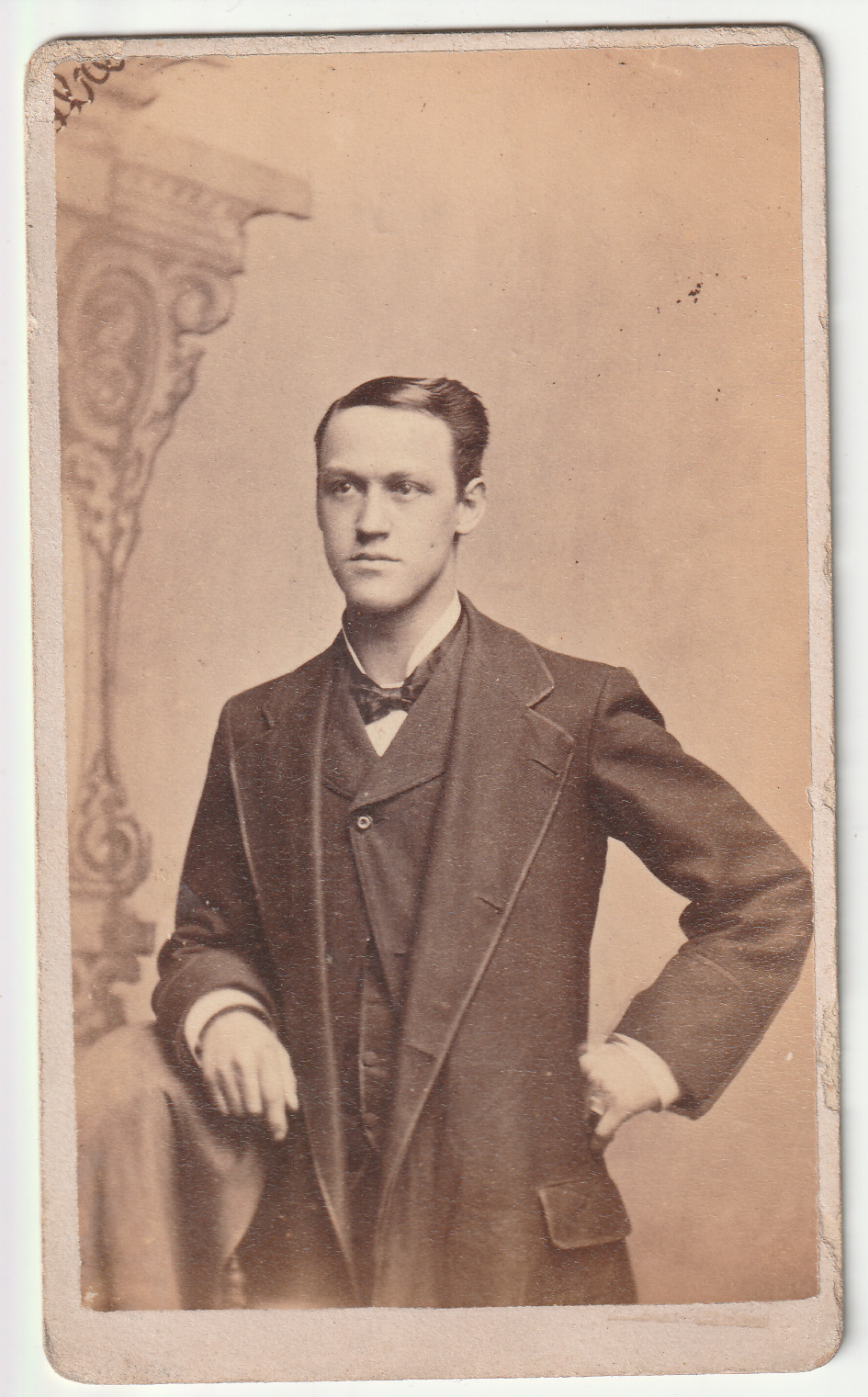 c1860s~Cleveland Ohio OH~CDV~Serious Victorian Teen~Antique Portrait Photograph