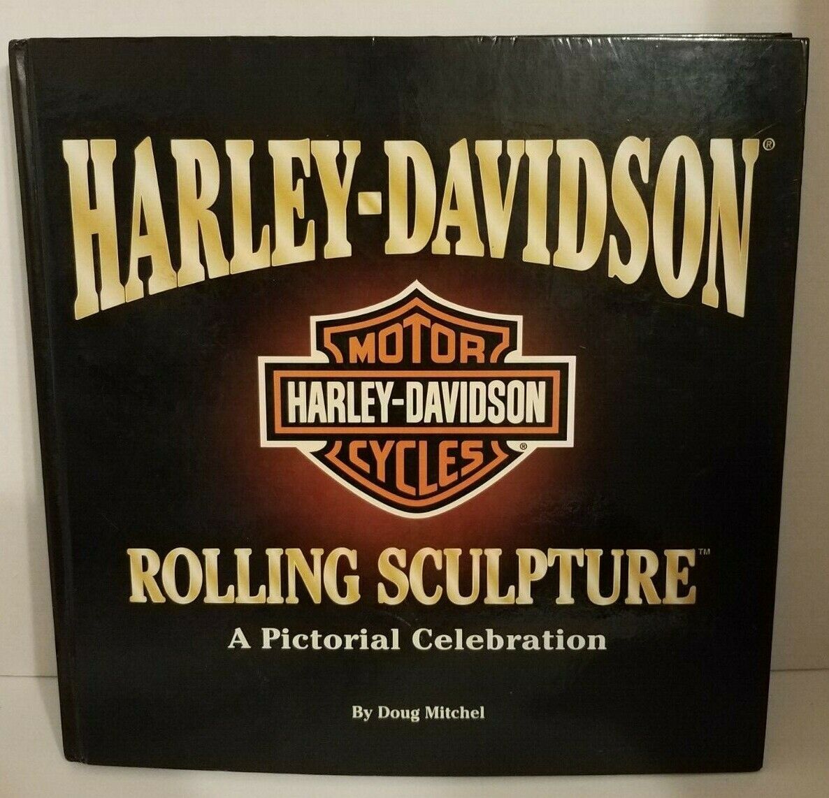 Harley Davidson : Rolling Sculpture, Harley-Davidson Motor Cycles 2002