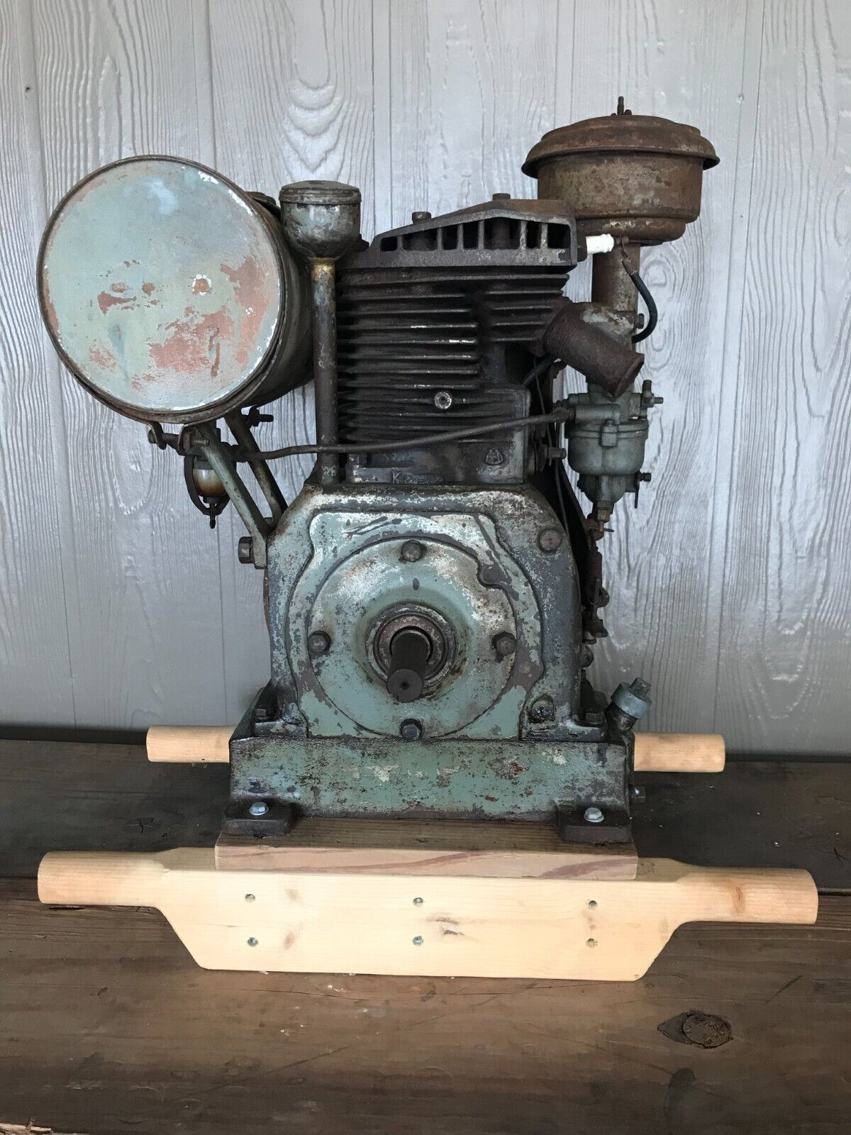 Vintage 1942 Briggs and Stratton Model Z Engine, Type 304326, SN: 78755 w/Manual