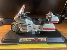 Road Legends Honda Gold Wing  GL1500 Diecast Model 1:10 Pre-Owned Rare HTF picture