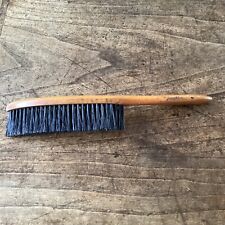 ORIGINAL 1920'S CURVED WOODEN HANDLED HAT BRUSH WITH DARK BRISTLES. picture