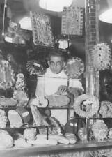 Sarrau a Parisian baker some many different types bread that he- 1964 Old Photo picture