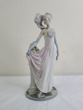 Lladro Socialite Of The 20's Porcelain Figurine Dama Charleston #5283 picture