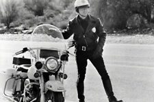 Elektra Glide In Blue Large Poster Robert Blake By Police Motorcycle picture