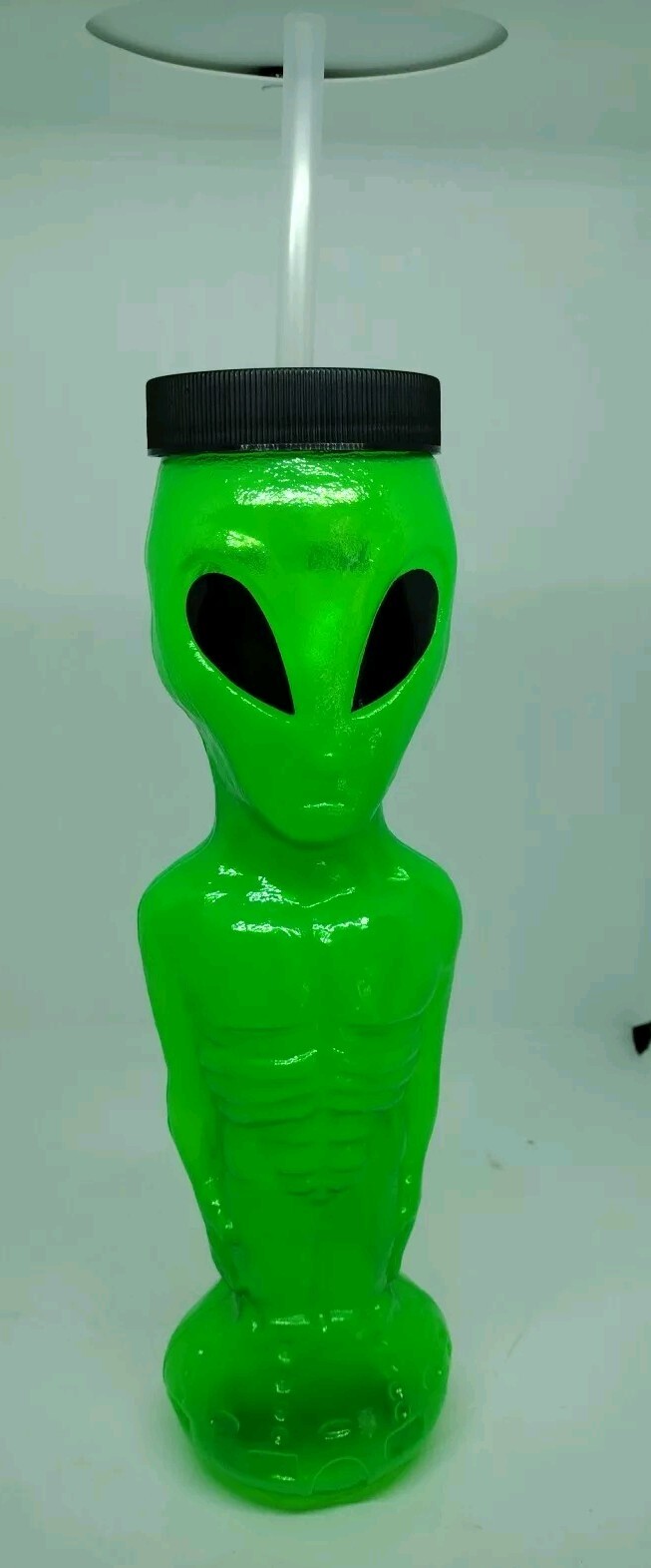 Kennywood Park 12” Green Space Invader Alien Plastic Sipper Cup w/ Straw