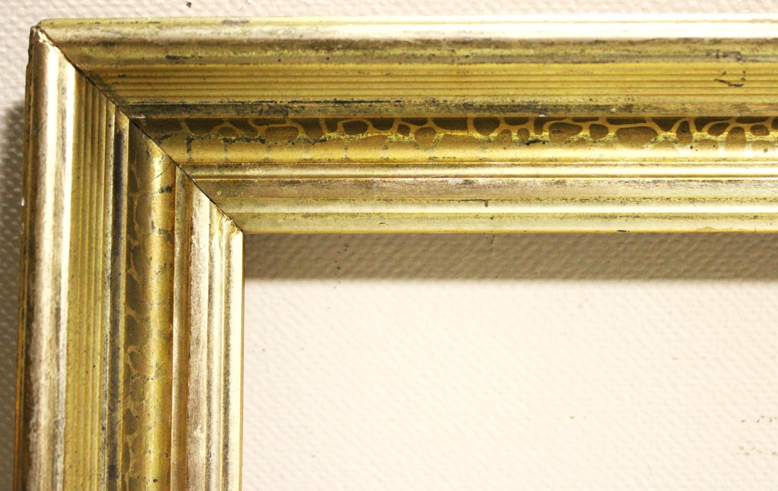SUPERB ANTIQUE FITS 10 X 14 LEMON GOLD GILT PICTURE FRAME VICTORIAN WOOD SQ NAIL
