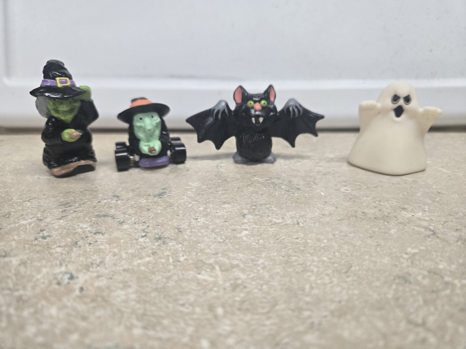 Mixed vintage Halloween figurine lot of 4 - applause & more, witch bat ghost