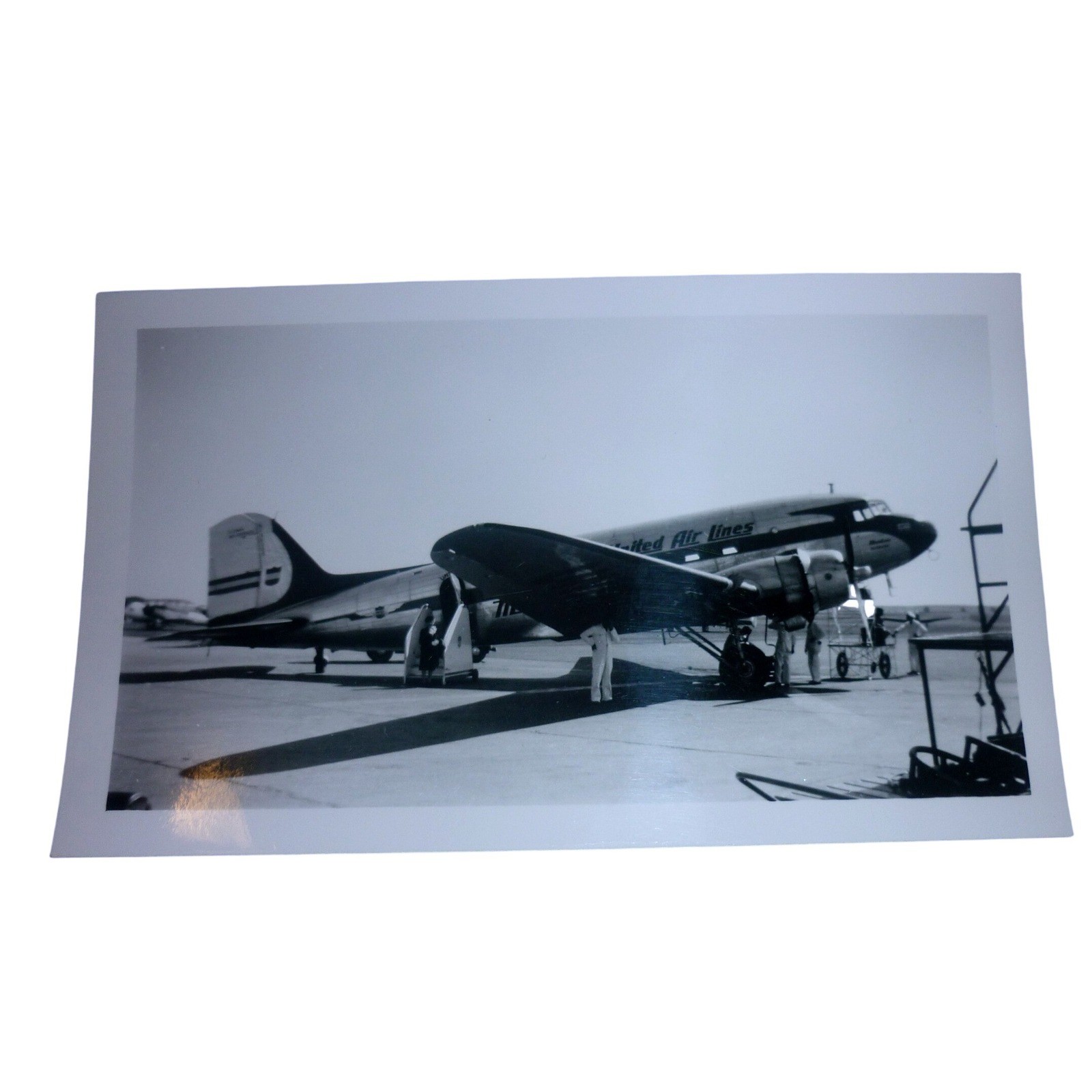 Vintage 1947 United Air Lines Douglas DC-3 Mainliner Airplane Photo 3x5 USA Vintage 1947 United Air Lines Douglas DC-3 Mainliner Airplane Photo 3x5 USA