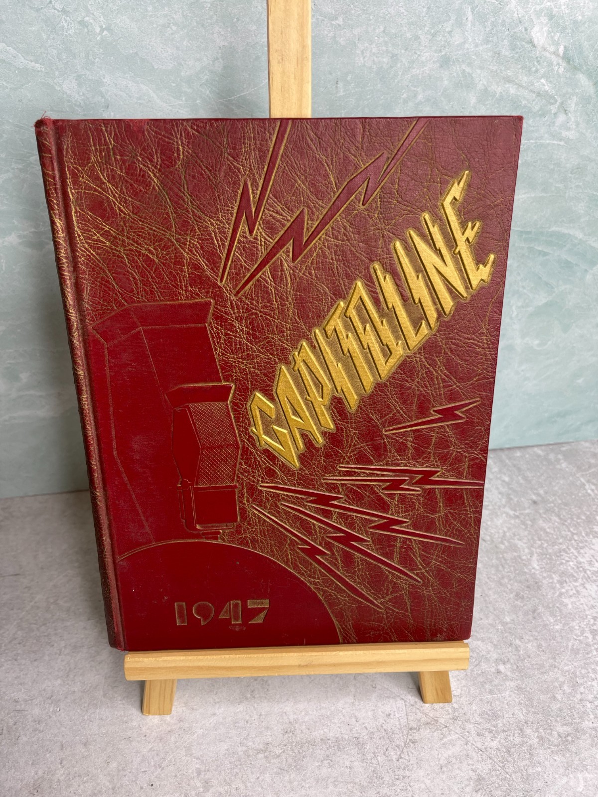 Vintage 1947 CAPITOLINE SPRINGFIELD HIGH School Yearbook Annual Springfield Il