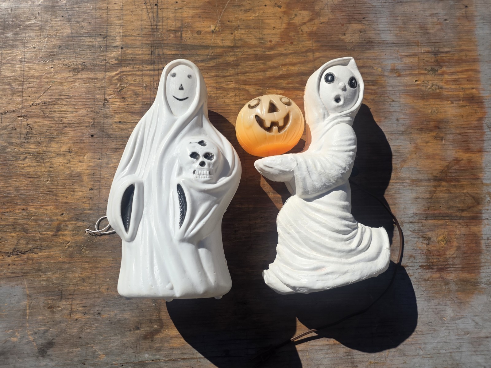 Vintage Blow Mold Ghost Holding Jack-O-Lantern Lighted Plug  Plus 1