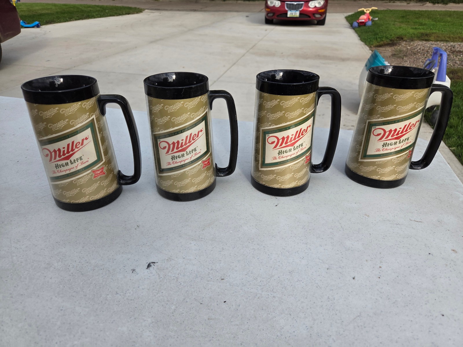 Lot of 4 Vintage Miller High Life 16 ounce Thermo-Serv Plastic Beer Mugs 1970\'s