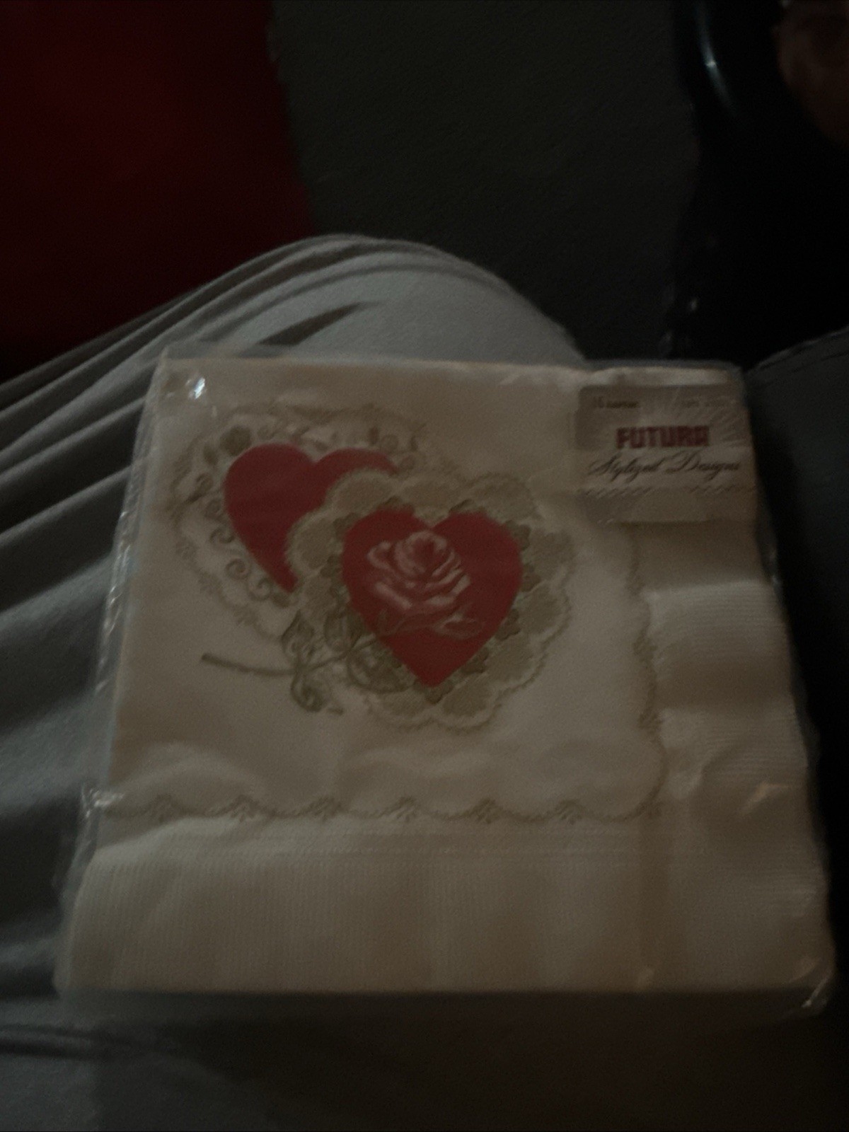 VINTAGE NOS VALENTINES DAY PAPER NAPKINS