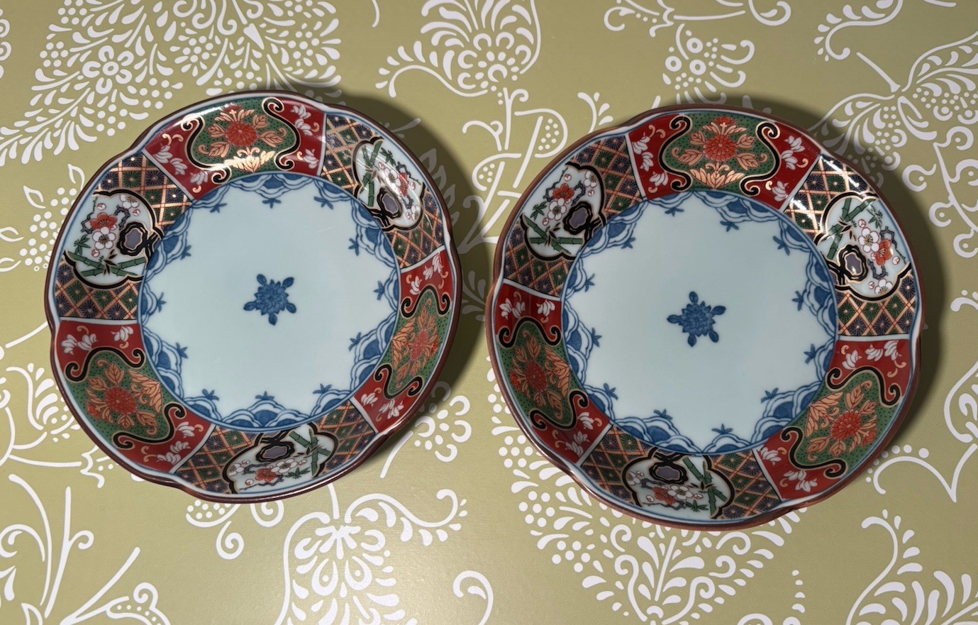 Vintage Arita Imari Japanese Porcelain Saucer Plates Seizan Kiln Set 2