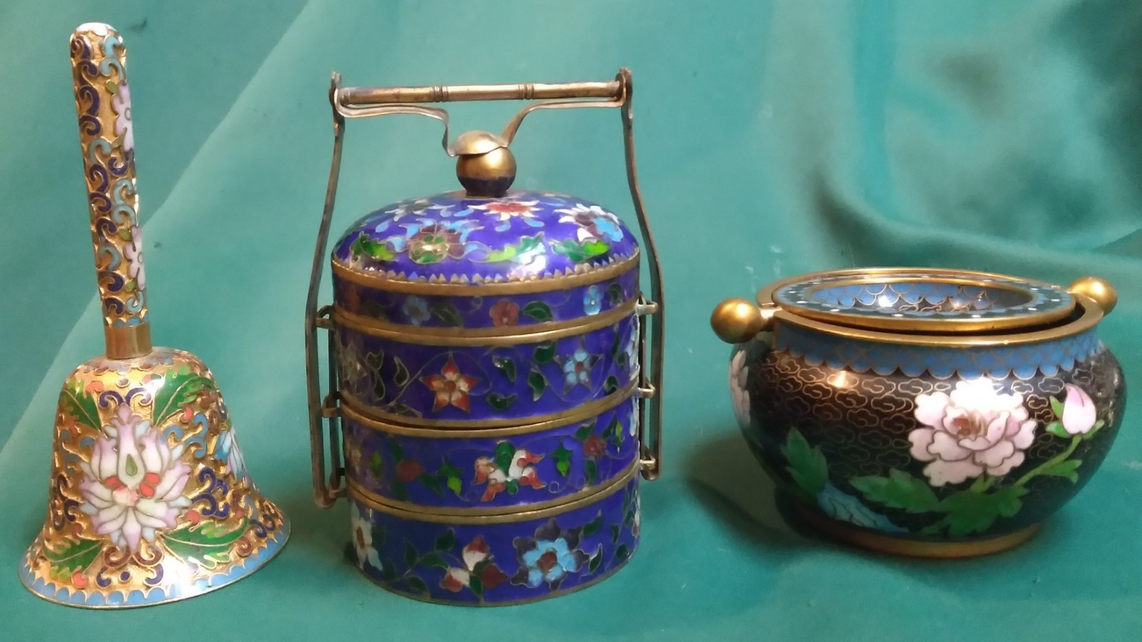 Vintage Chinese Cloisonne Enamel Bell Tiffin Box Flip Top Ashtray Floral design 