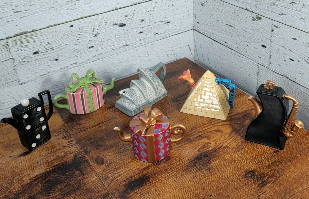 Lot of 6 Vintage Fitz and Floyd Special-Teas Miniature Teapots Gift Gallery Mini