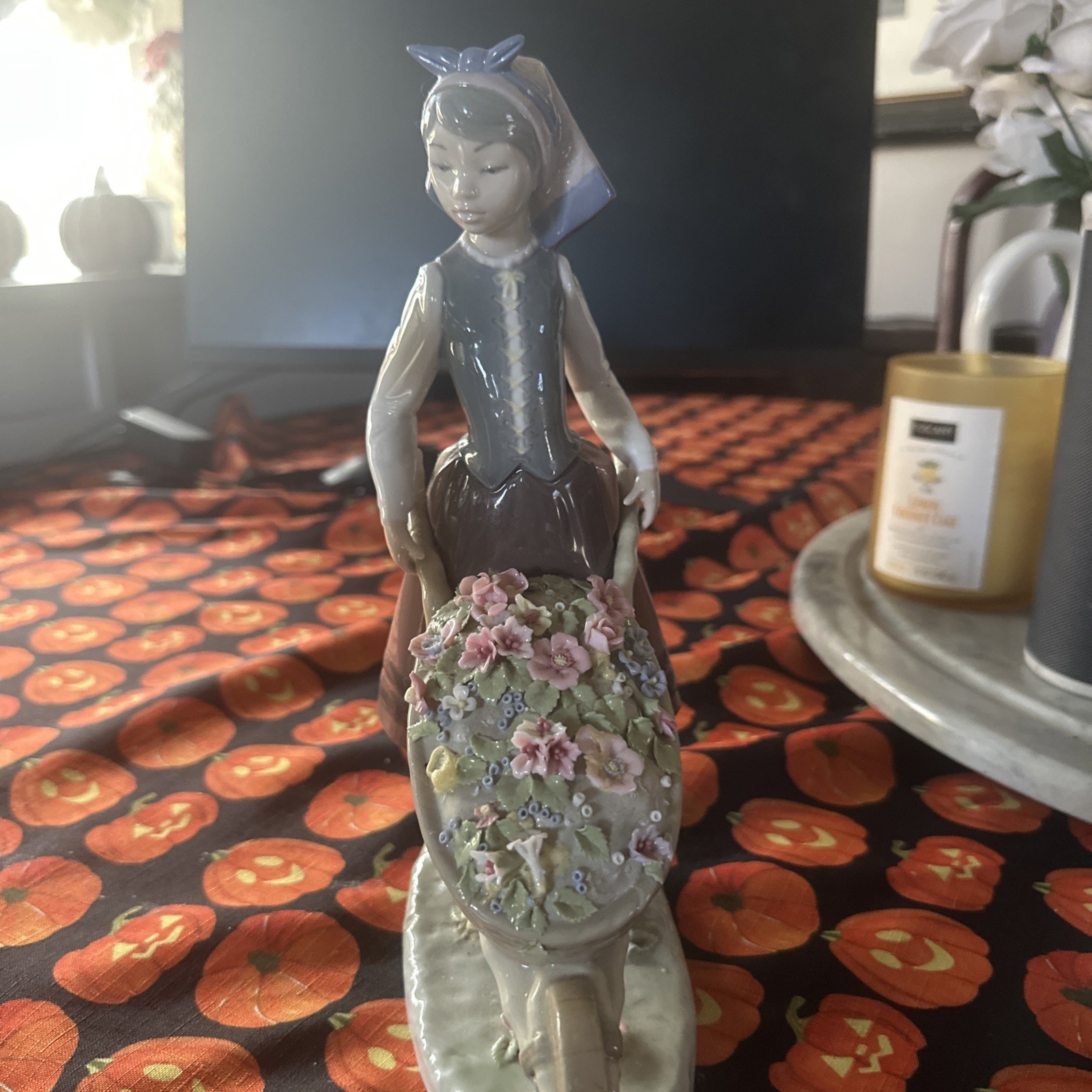 LLADRO PORCELAIN FIGURINE #01419 LOVE'S TENDER TOKENS Girl w/ Flower Cart 9
