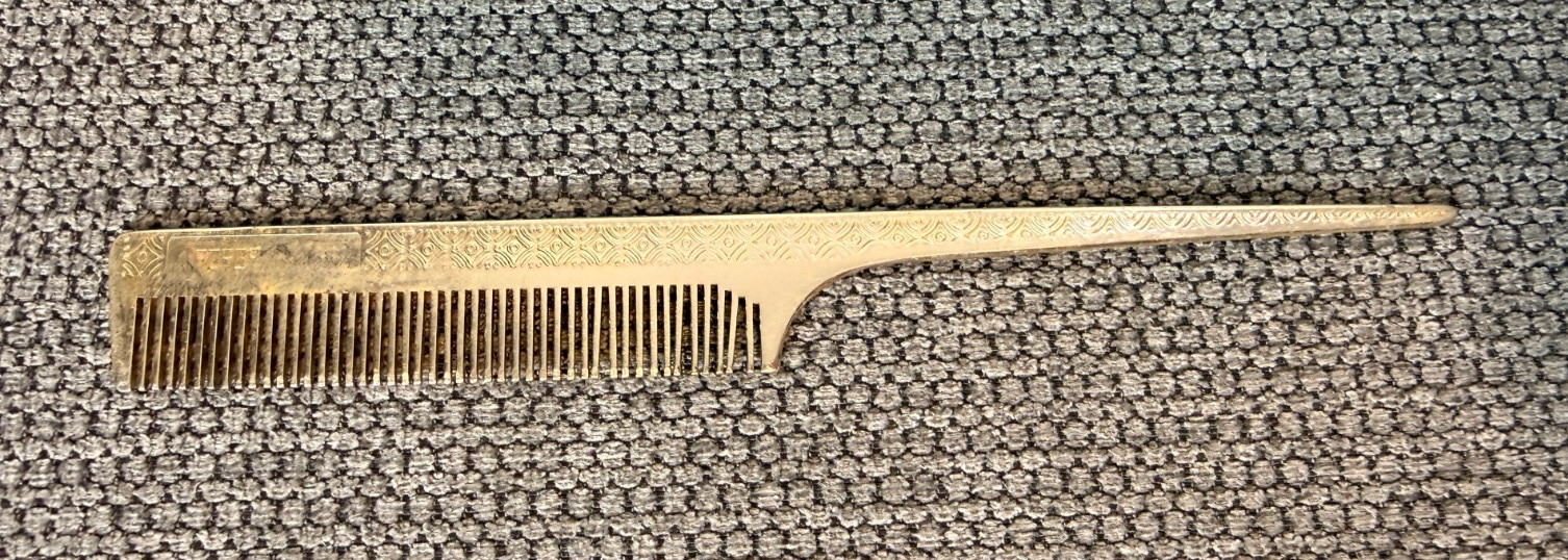 Vintage TIP TOP Gold Tone 8\
