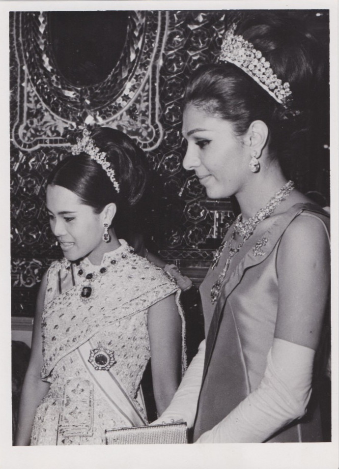 1967 Press Photo Empress Farah of Iran with Queen Sirikit of Thailand