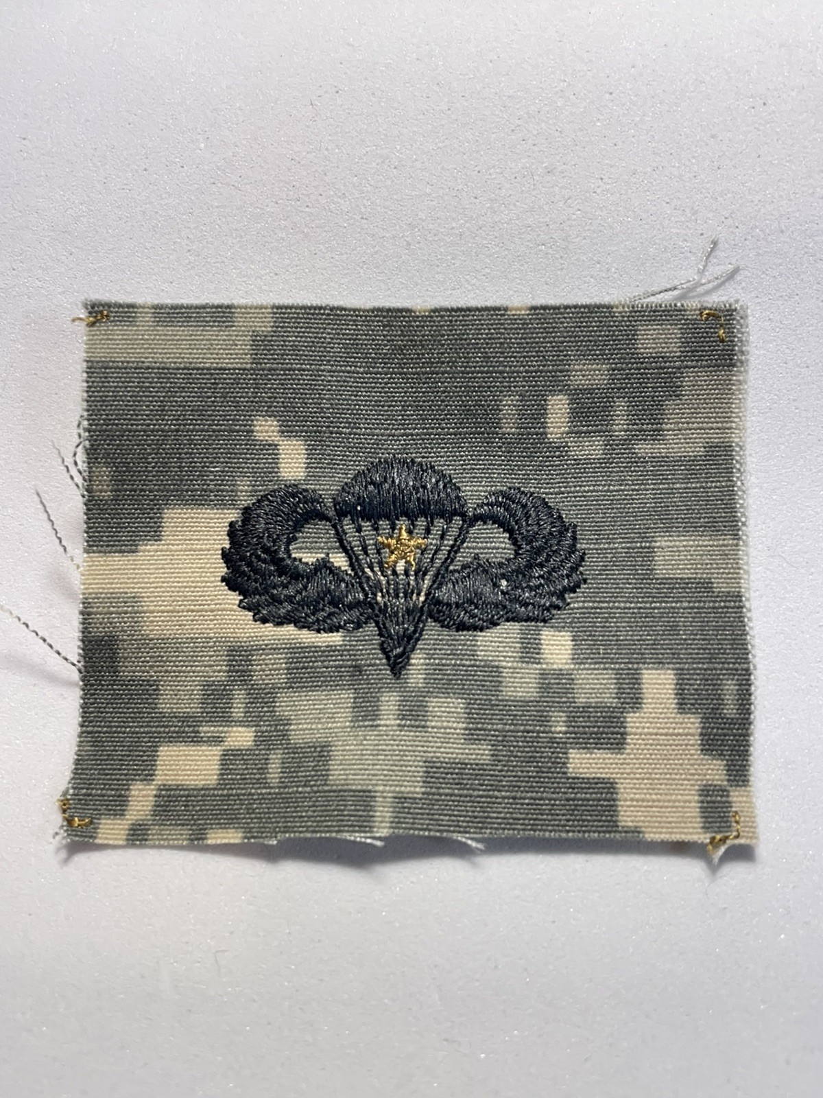 GENUINE US ARMY BASIC COMBAT PARACHUTE AIRBORNE WING ON ACU CAMO 1 STAR 100826-3