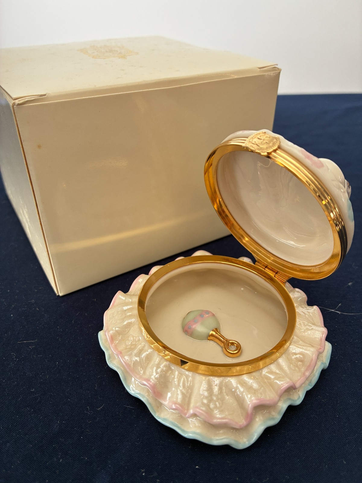 LENOX SWEET BEGINNINGS TREASURE BOX WITH RATTLE AND GOLD BOTTLE CHARM