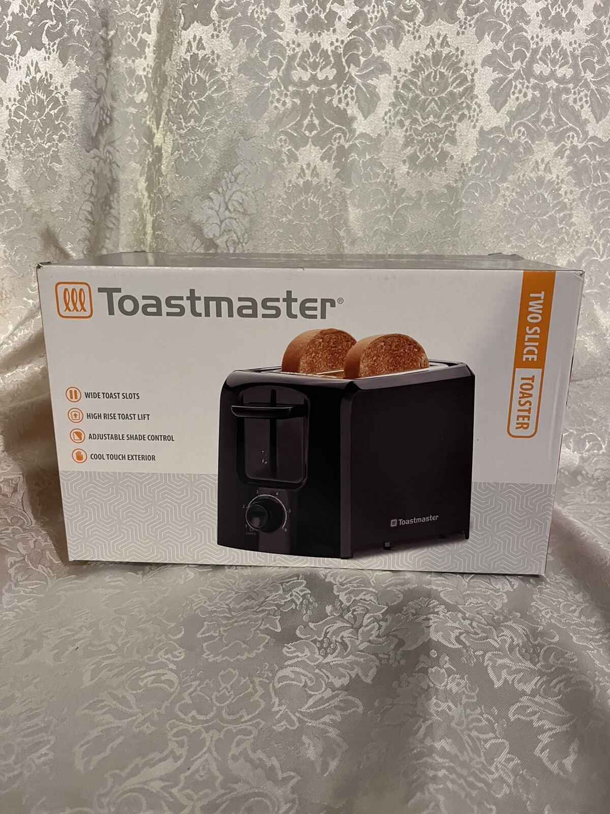 Toastmaster 2 Slice Toaster, Wide Slots, Adjustable  TM-103TS  NEW IN BOX