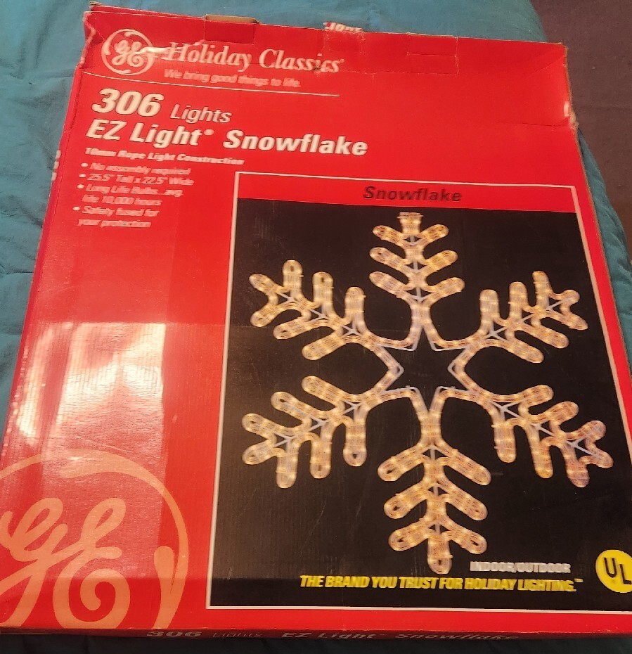 NOS Vintage GE 306 EZ Light Large Outdoor Snowflake 25.5\