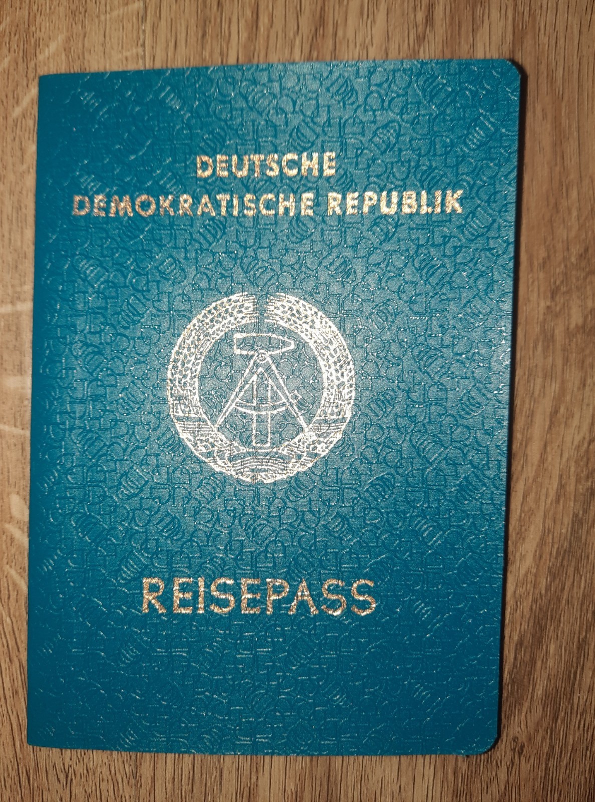 Expired German Democratic Republic Invalid GDR Travel Document 1990 LAST ISSUE
