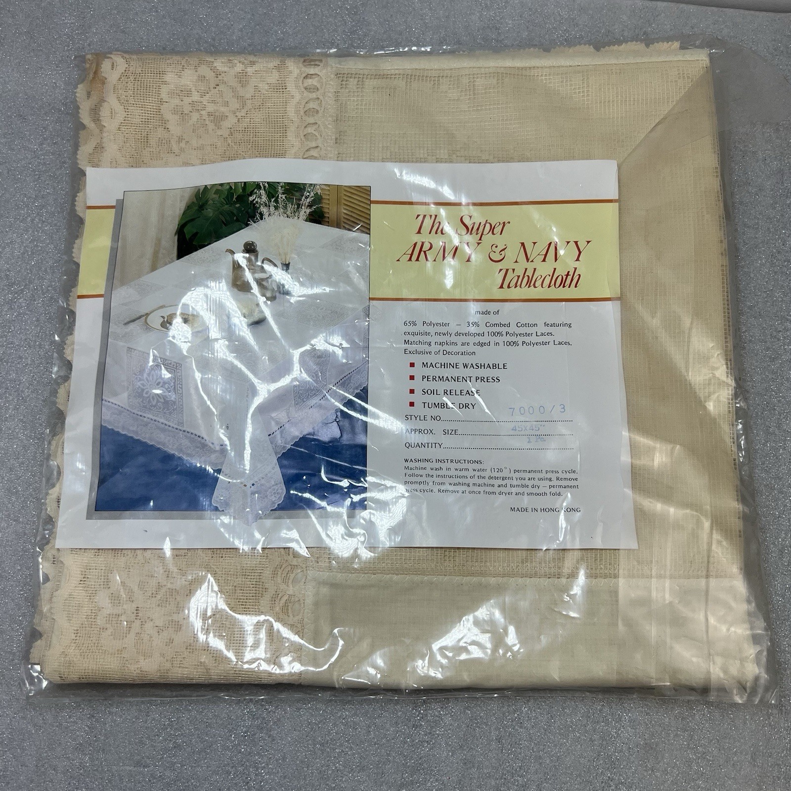 NOS Vintage Army & Navy Cream Floral Filet Lace Tablecloth 45\