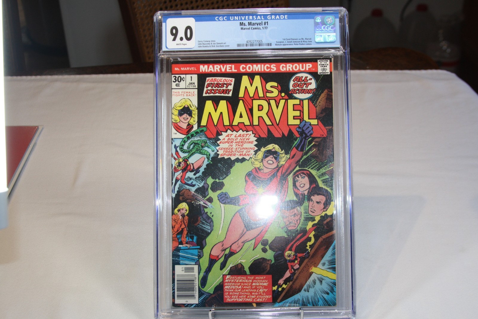 MS. MARVEL 1 CGC 9.0 1977 Newsstand 1st Appearance of Carol Danvers VF/NM Romita