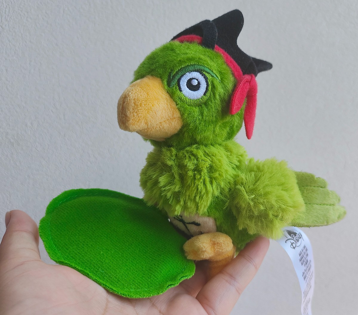 2024  Disney Pirates of the Caribbean parrot shoulder pal plush Magnetic