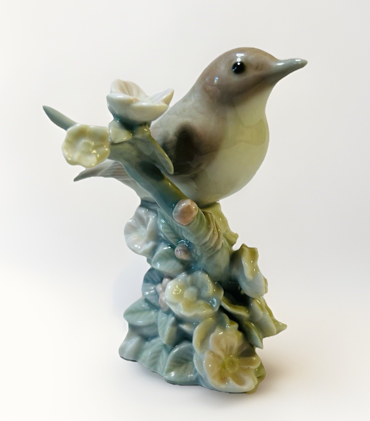 Vintage 1970’s Lladro Spanish Porcelain Nightingale Bird Figurine No. 1226