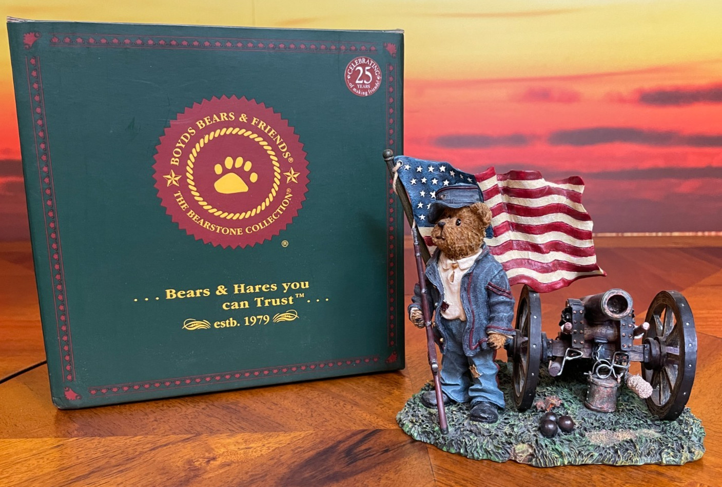 Boyds Bears Resin - Mason - Pride Of The North Boyds Bears Resin - Mason - Pride Of The North