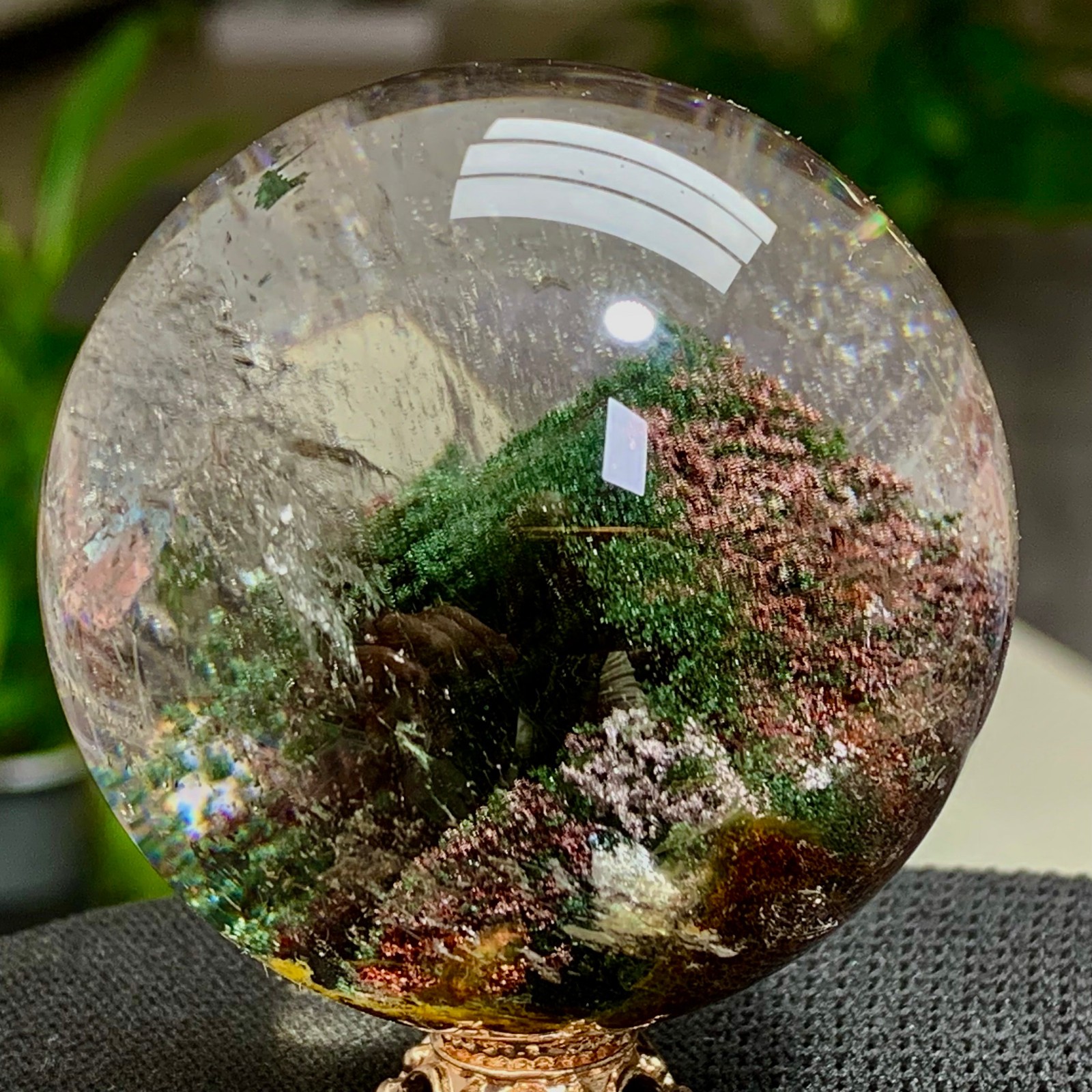 218G Natural Green Ghost Crystal Quartz Ball Crystal Sphere Mineral Specimen