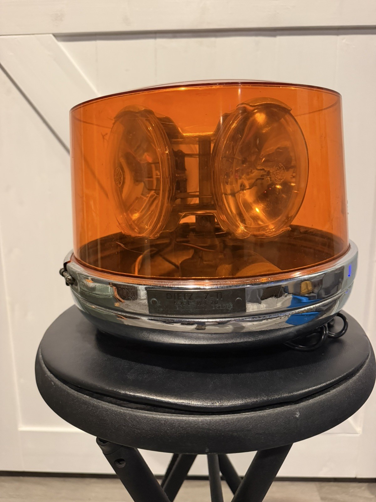 Vintage Dietz 7-11 4 bulb Beacon Light With Amber Dome