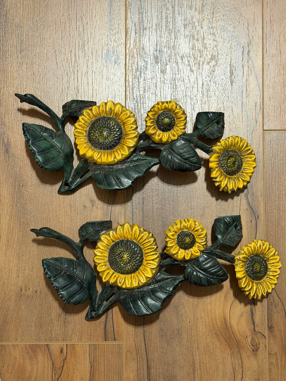 Sunflower Cast Iron Wall Shelf Holder Plants Nature Green Yellow Set of 2 Sunflower Cast Iron Wall Shelf Holder Plants Nature Green Yellow Set of 2