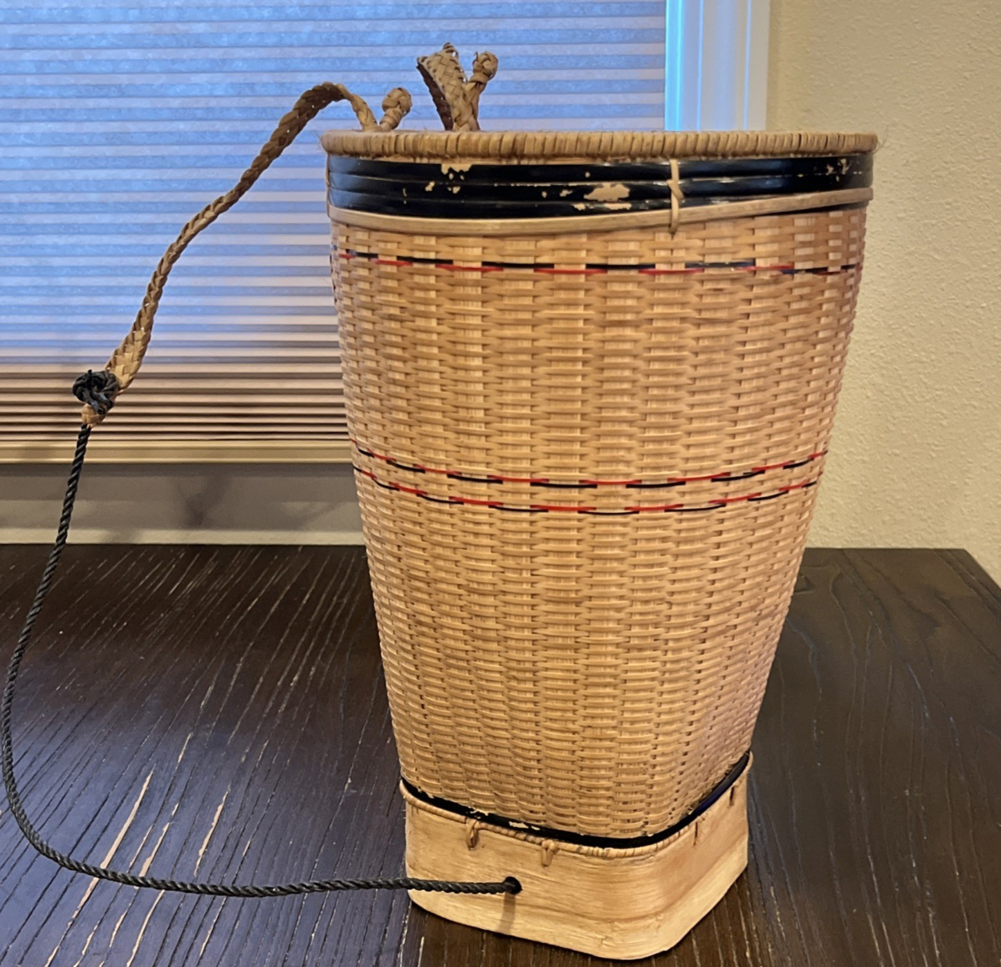 Vtg Vietnamese Rattan Child\'s Rice Harvesting Basket Backpack Forging Fruit 8X12