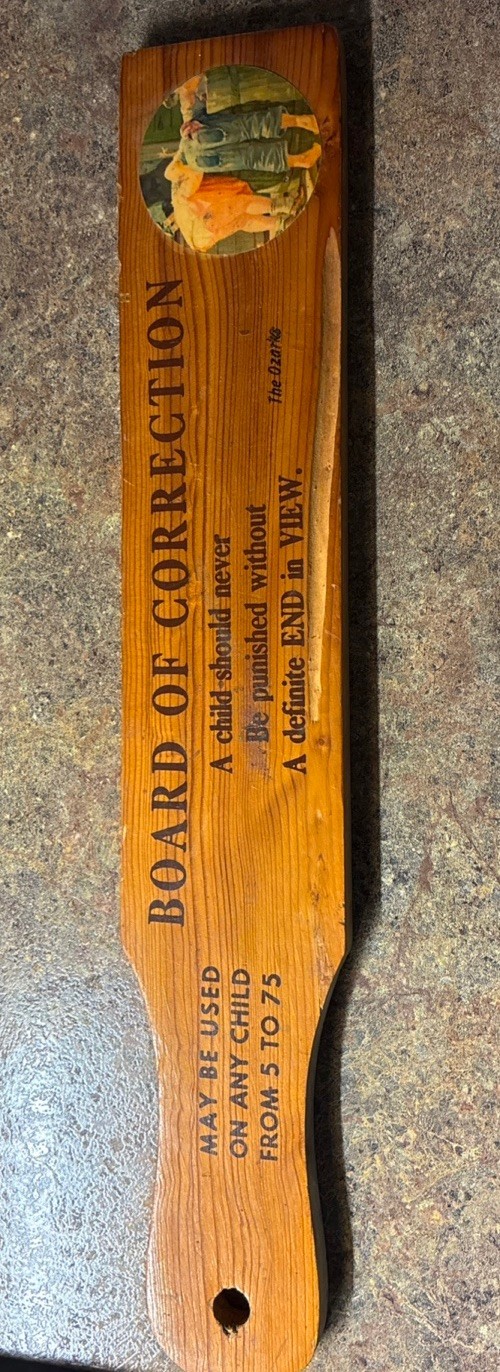 VINTAGE BOARD OF CORRECTION WOODEN SPANKING PADDLE 17-5/8 VINTAGE BOARD OF CORRECTION WOODEN SPANKING PADDLE 17-5/8
