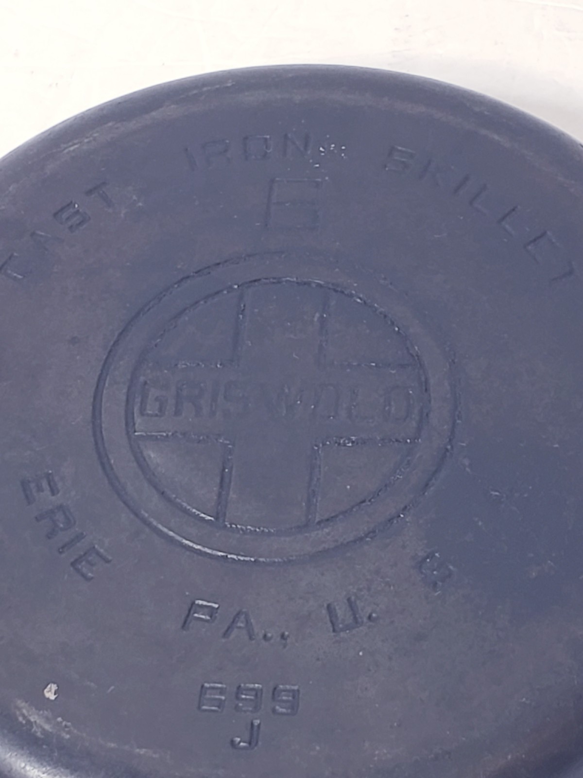 Vintage Griswold #6 Large Block Logo 8” Cast Iron Skillet 699J Vintage Griswold #6 Large Block Logo 8” Cast Iron Skillet 699J