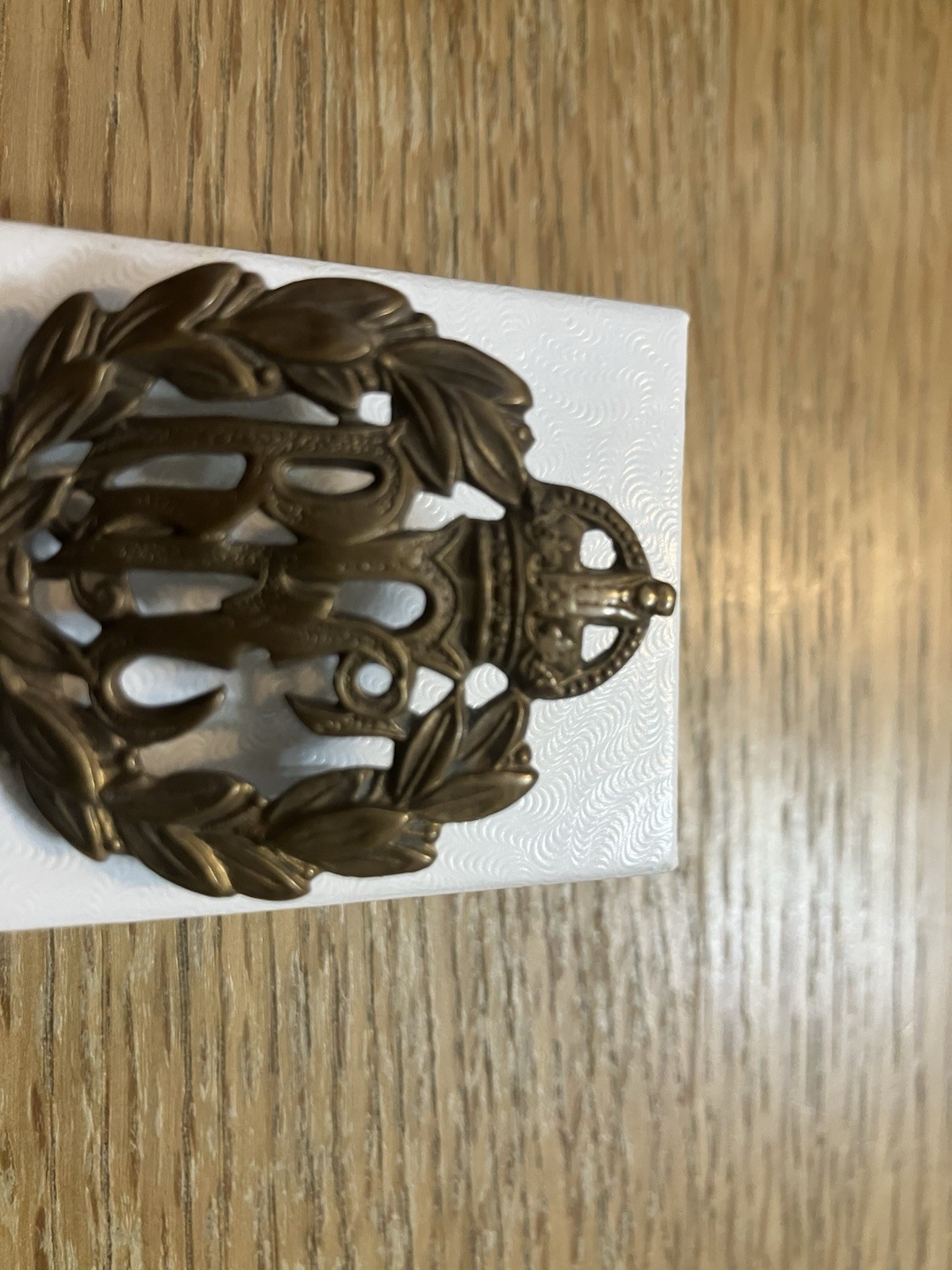 British WWI Royal Flying Corps bronze officer\'s cap badge