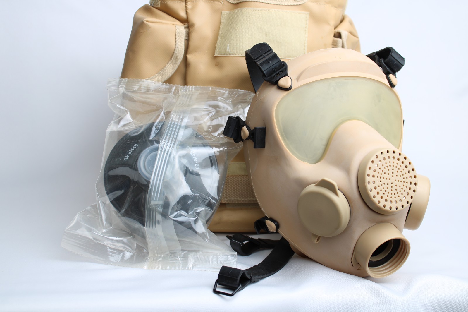 **GREAT CONDITION** Vintage French Military ARF-A Gas Mask / ANP VP F1 - 1995