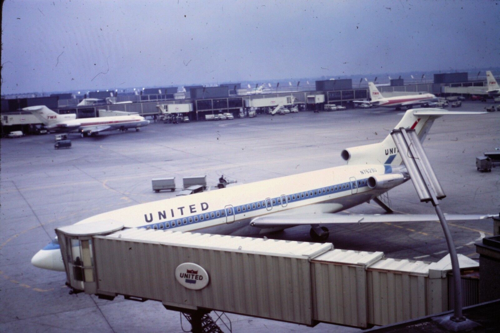 Vtg 1968 35mm Slide - TWA, United Airplane Jets at Airport, Jetway - Kodachrome