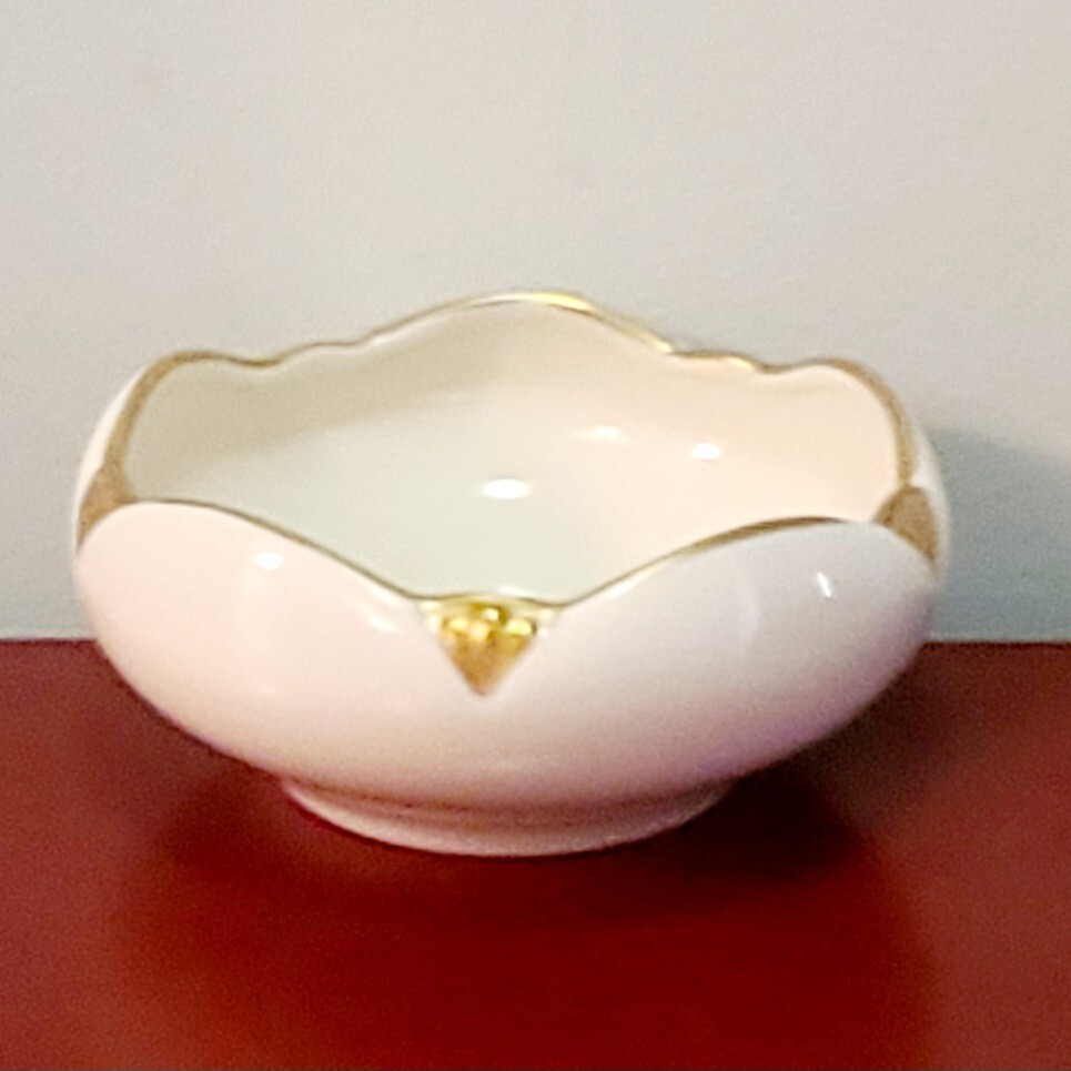 McLAUGHLIN Pickard China Chicago Lyric Opera 2013-14 Season Presentation Bowl