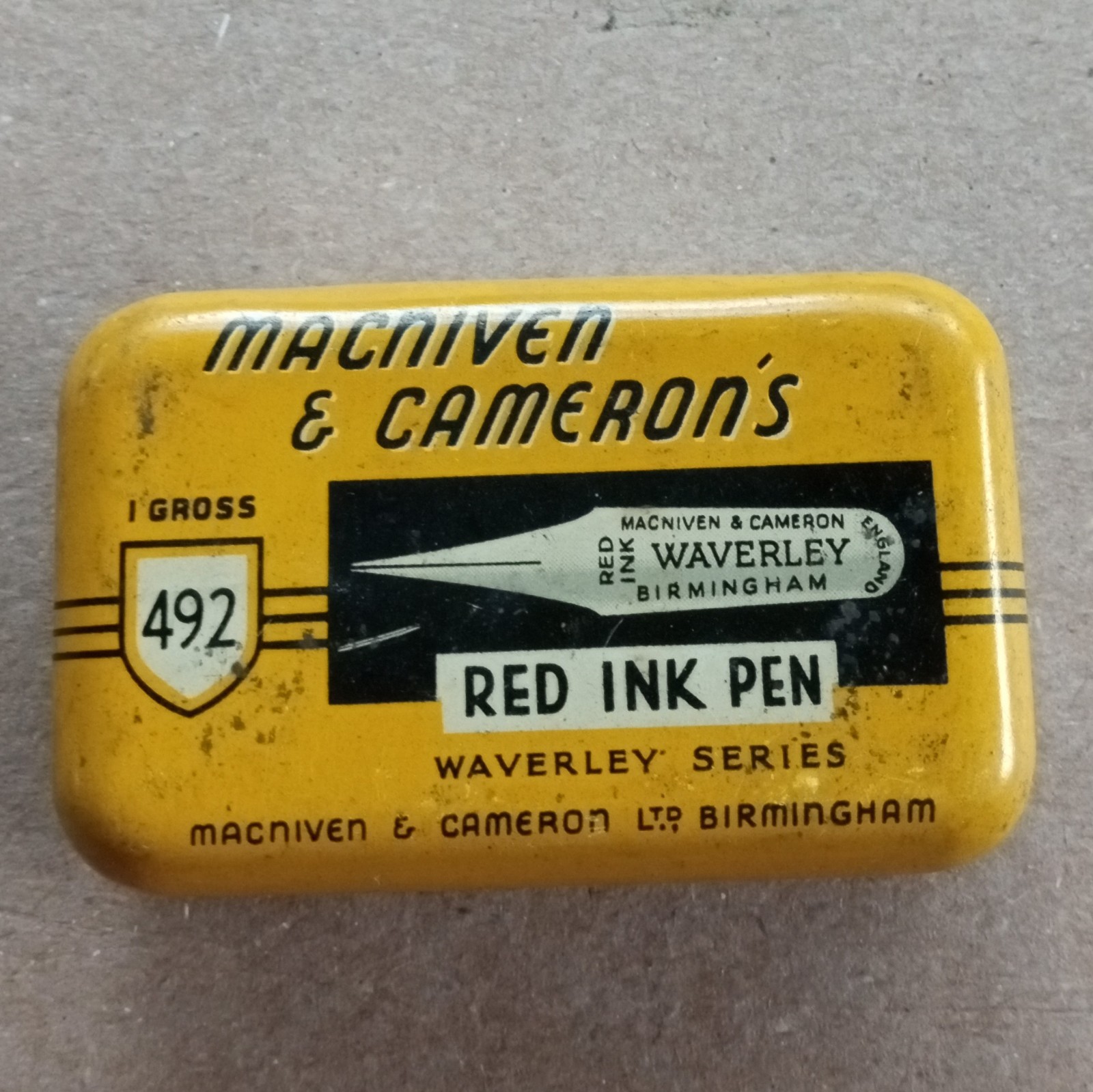 Vintage Macniven & Cameron's Fountain Pen Nib Red Empty Advertising Tin England