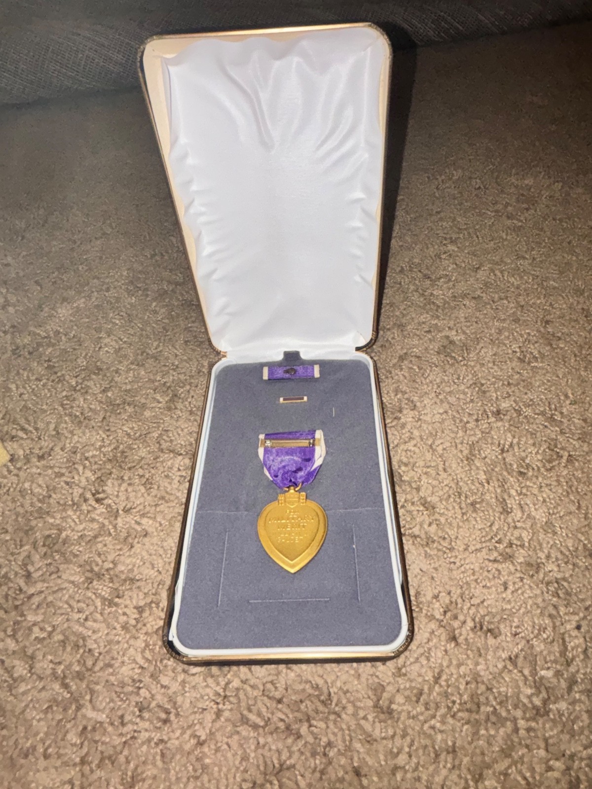 US WWII Army Navy/Marines Gold Star named medal Case Badge Award Medal