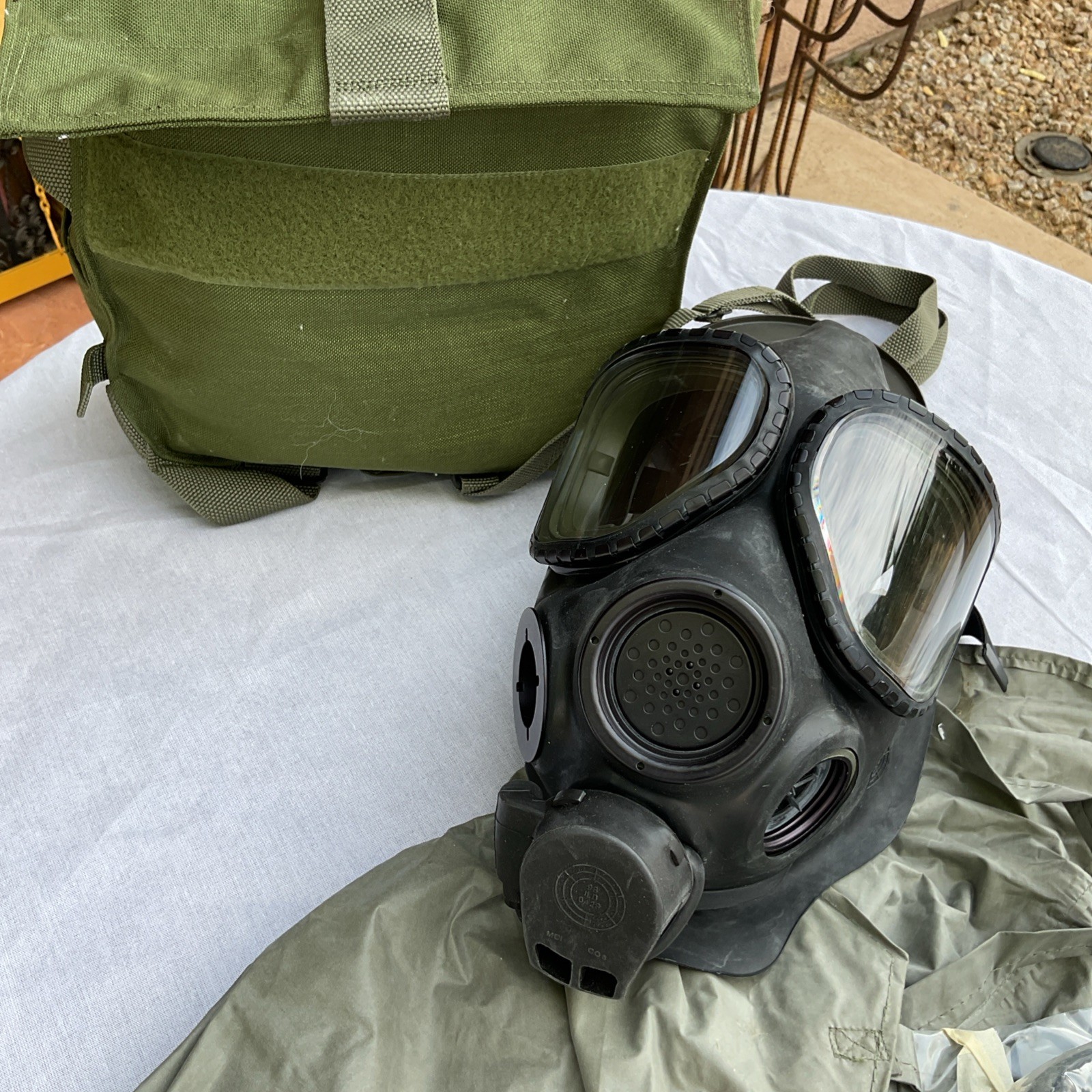 Vintage M40 A1 Gas Mask With Lenses Chemical Biological